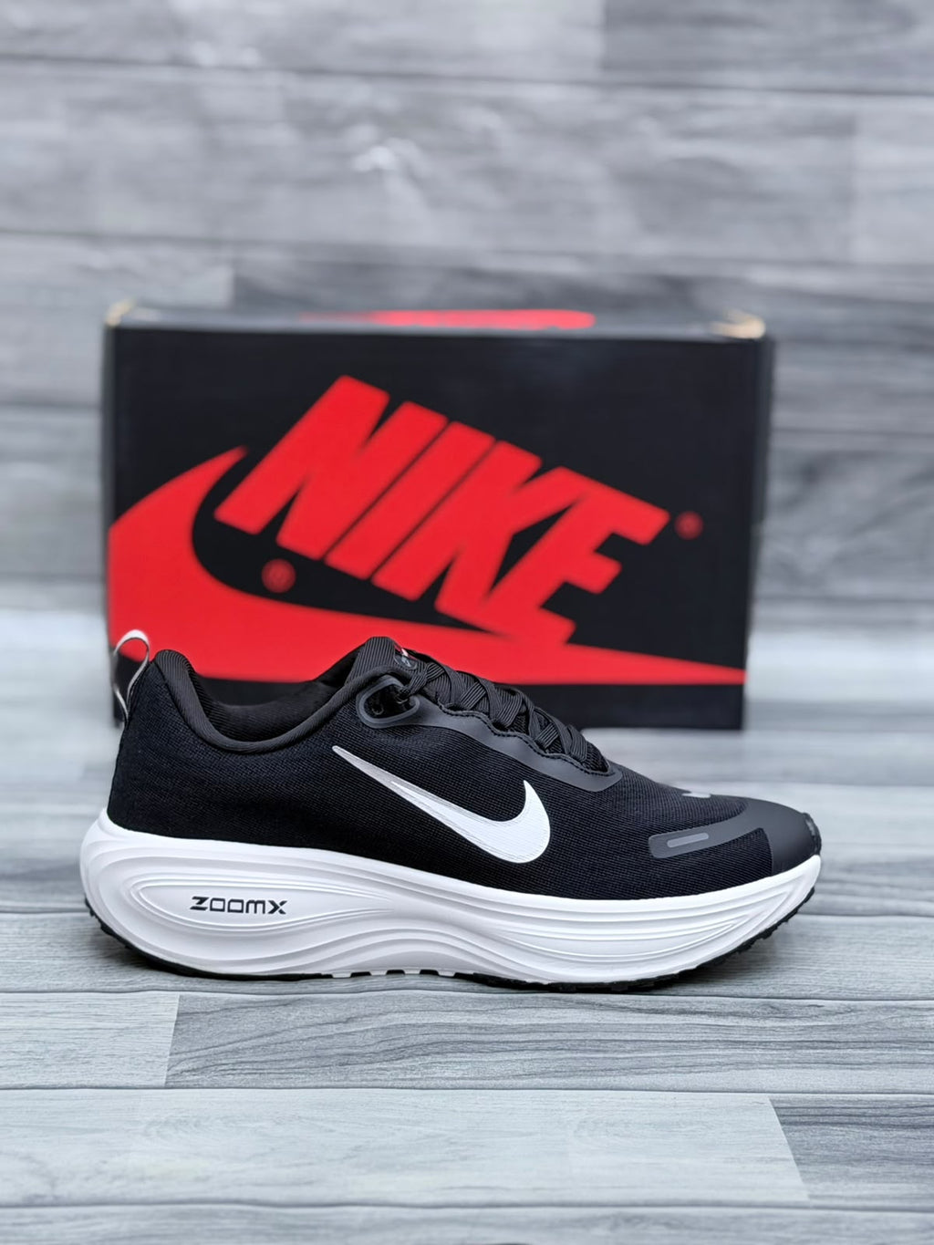 Nike Vomero 18 Plus Running Shoes
