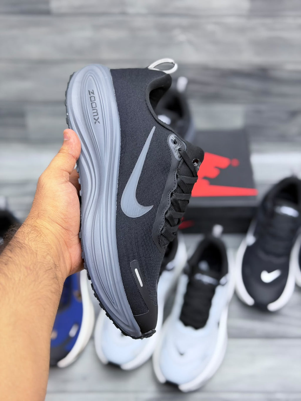 Nike Vomero 18 Plus Running Shoes`

