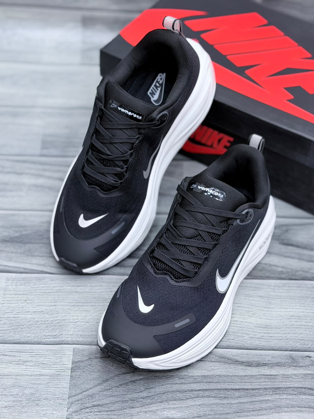 Nike Vomero 18 Plus Running Shoes – Premium Quality