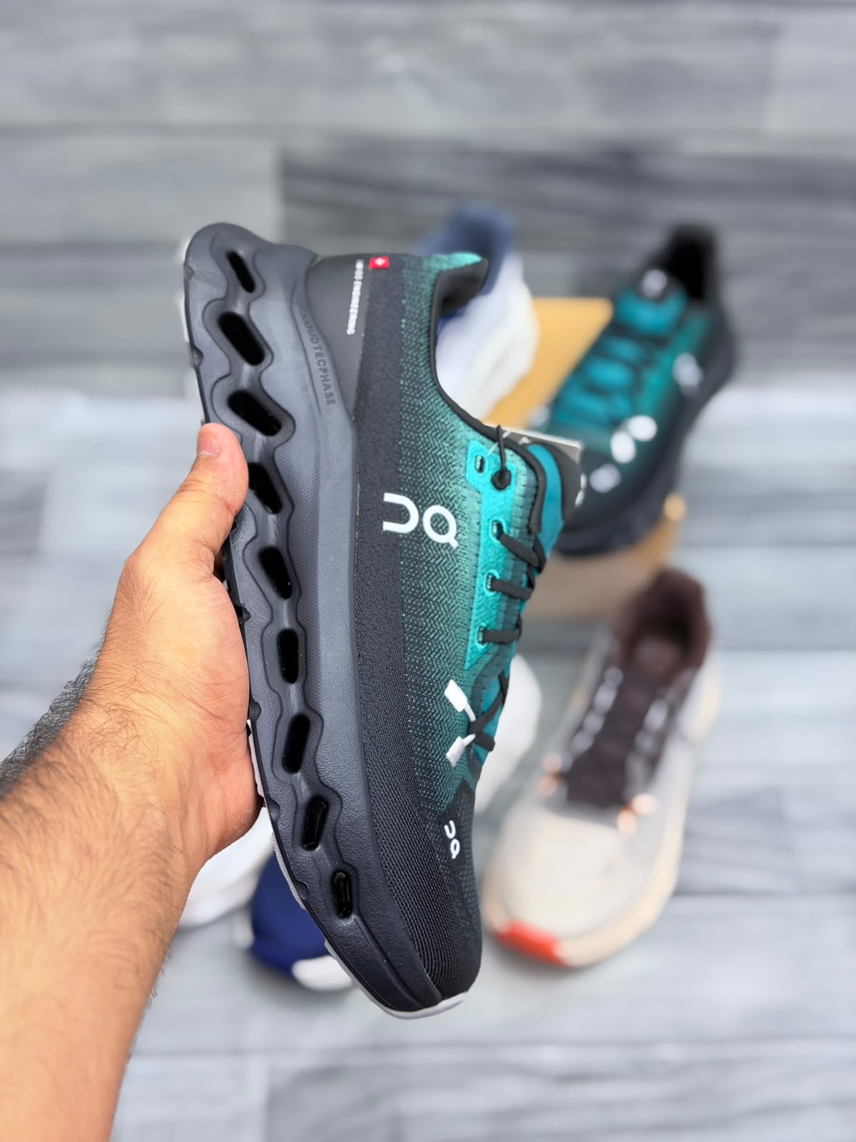 On Cloudtilt running shoes with original shoebox