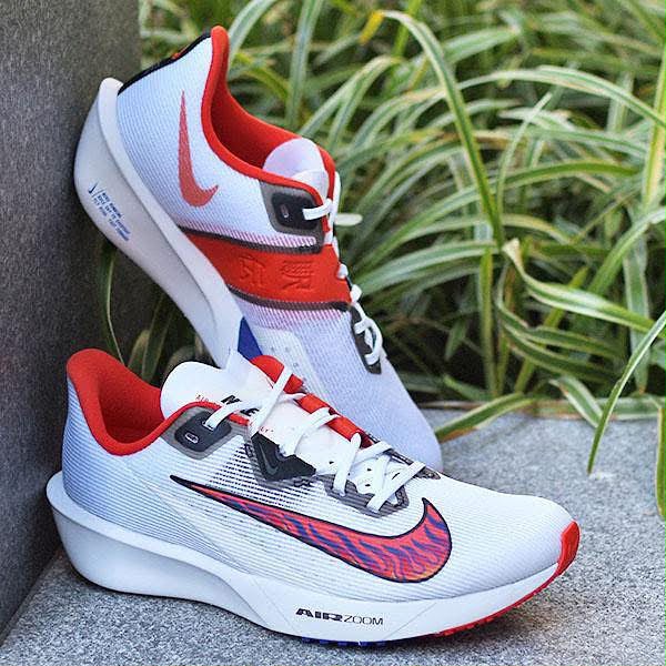 NK AIR ZOOM RIVAL FLY 4