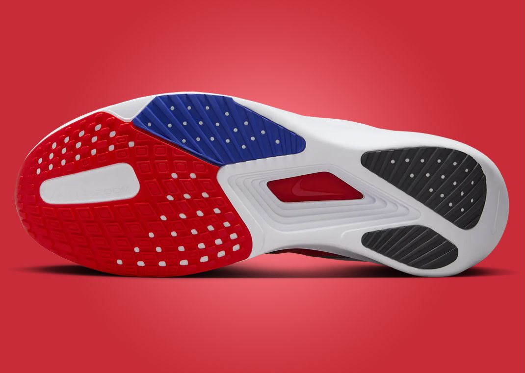 NK AIR ZOOM RIVAL FLY 4