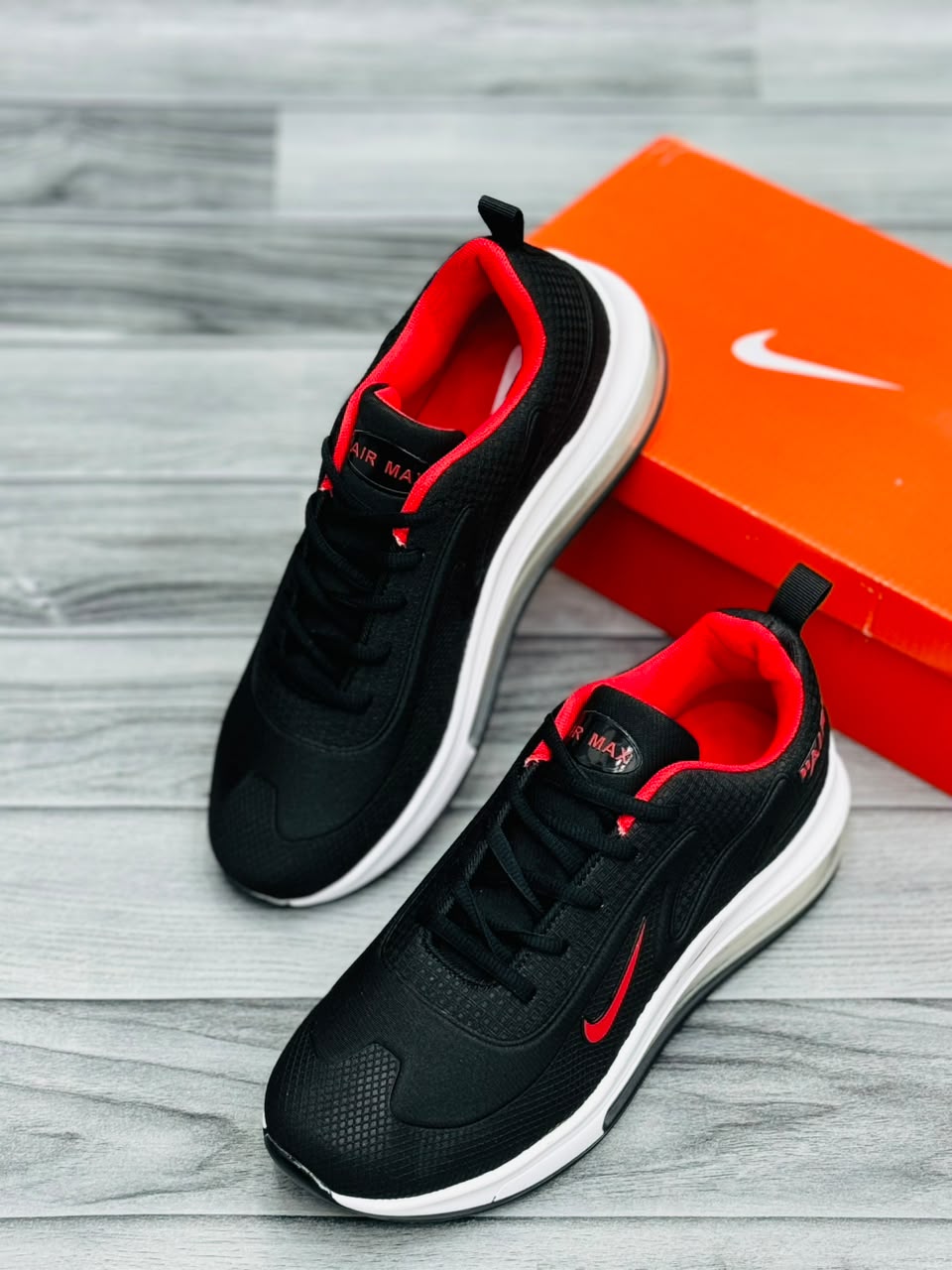 NK AIR MAX 720