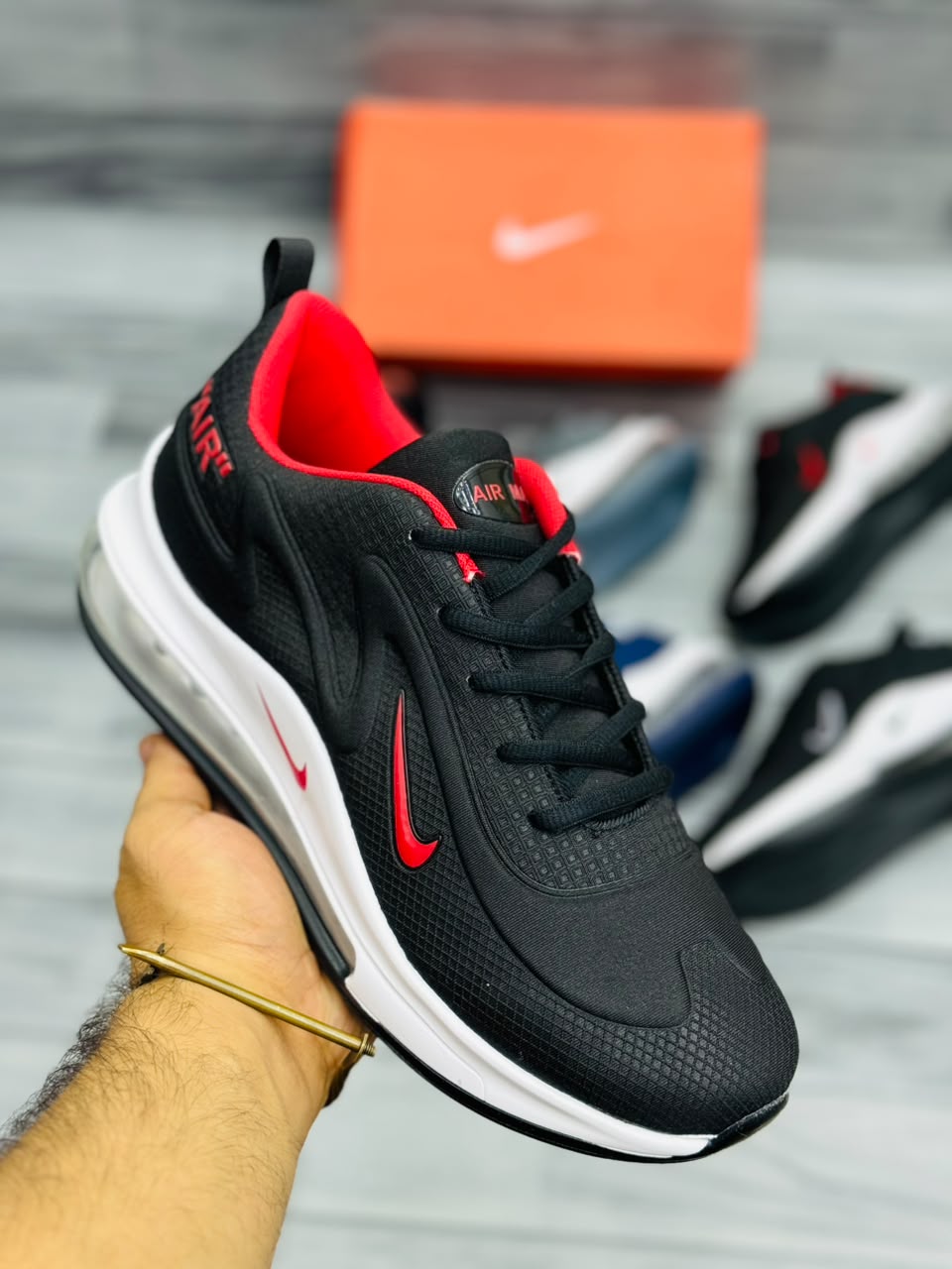 NK AIR MAX 720
