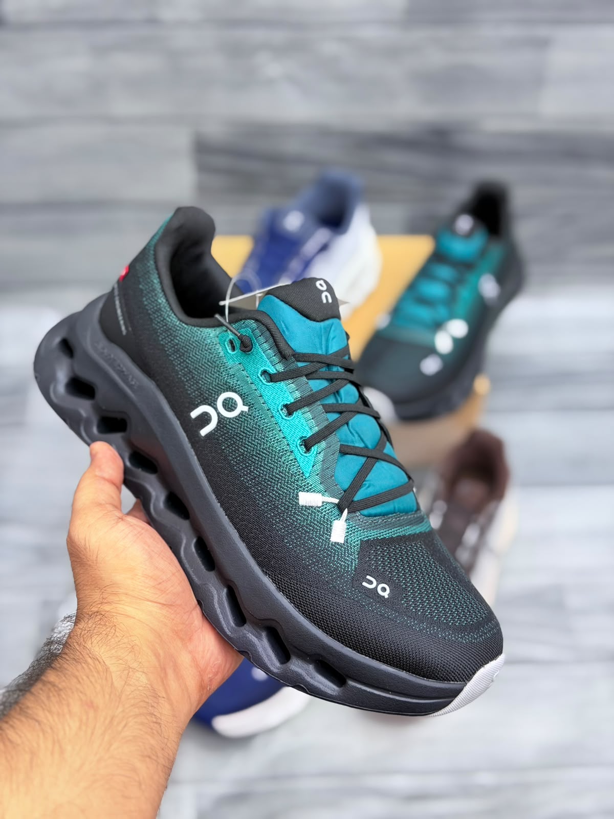 On Cloudtilt running shoes with original shoebox