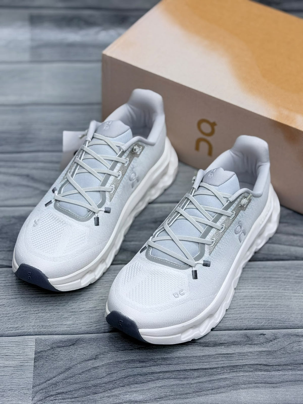 On Cloudtilt running shoes side view with cushioned sole
