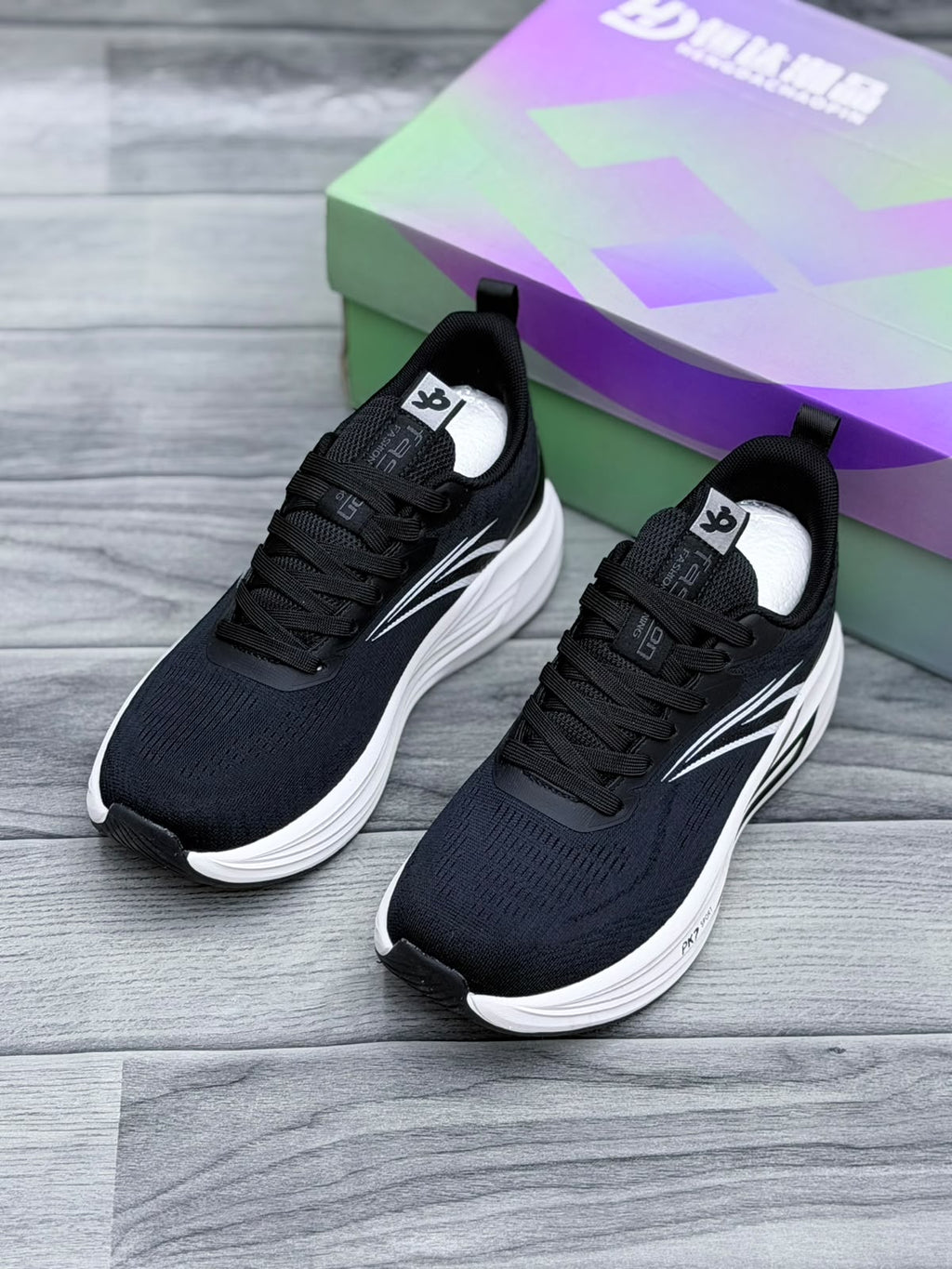 Women’s lightweight running shoes for sports, walking and workouts