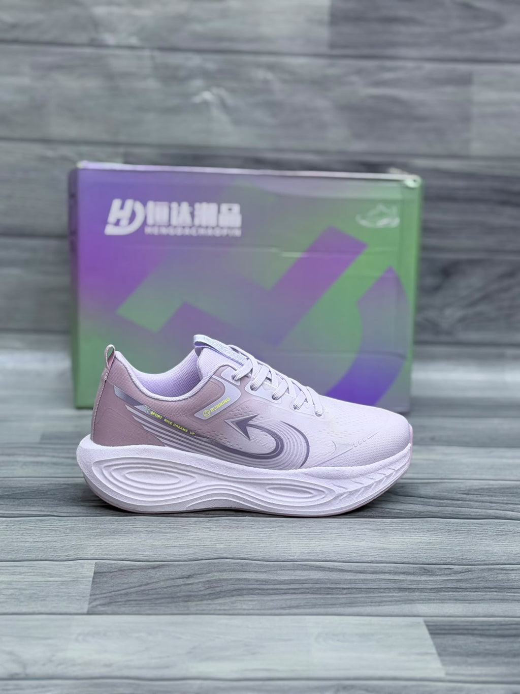 Women’s Lightweight Sports Shoes | Running & Training Sneakers